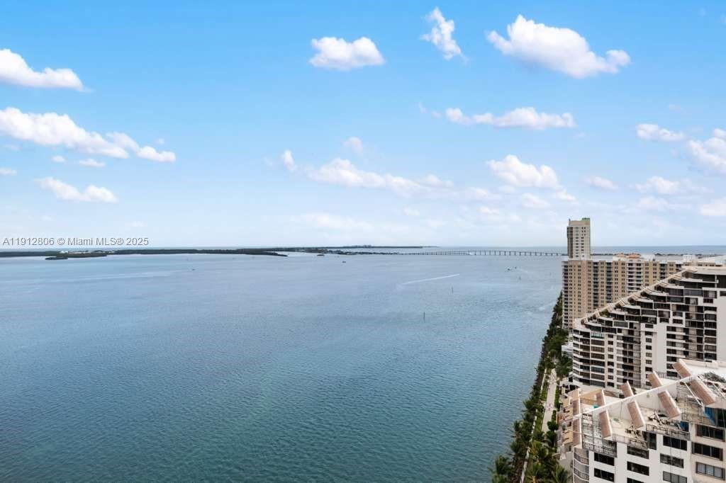 808 Brickell Key Dr #2504, Miami FL 33131