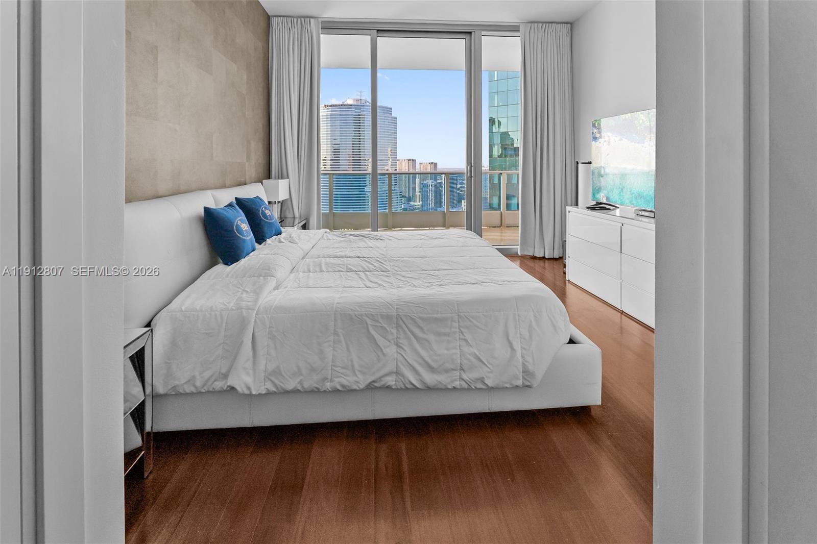 200 Biscayne Boulevard Way #4510, Miami FL 33131