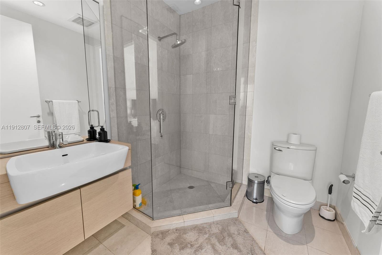200 Biscayne Boulevard Way #4510, Miami FL 33131