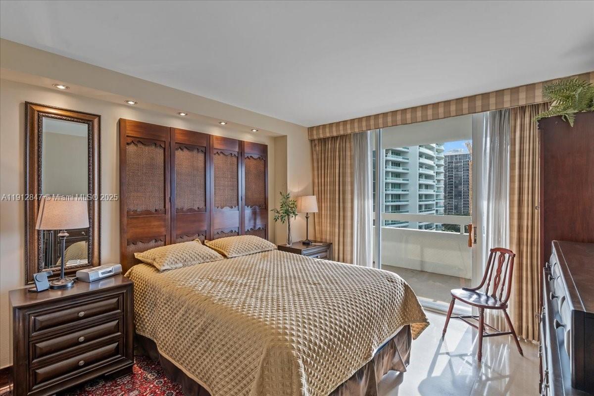 1627 Brickell Ave #1401, Miami FL 33129