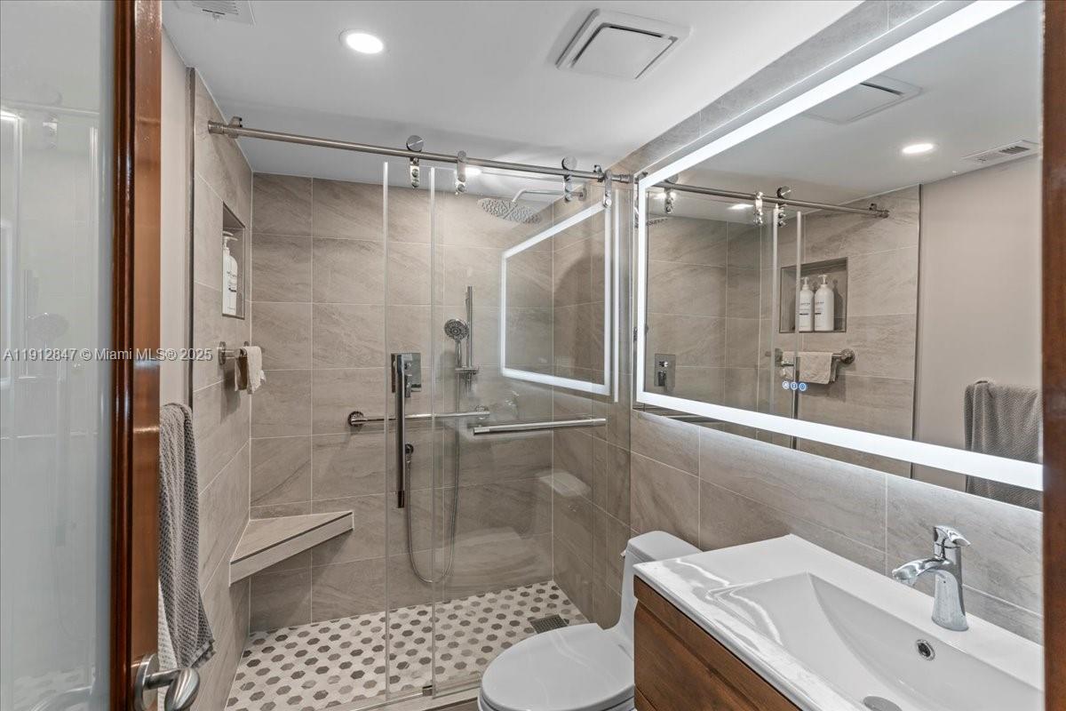 1627 Brickell Ave #1401, Miami FL 33129