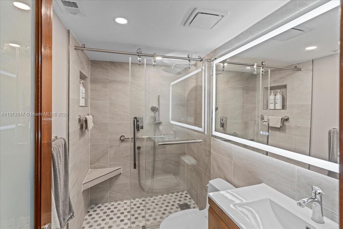 1627 Brickell Ave #1401, Miami FL 33129