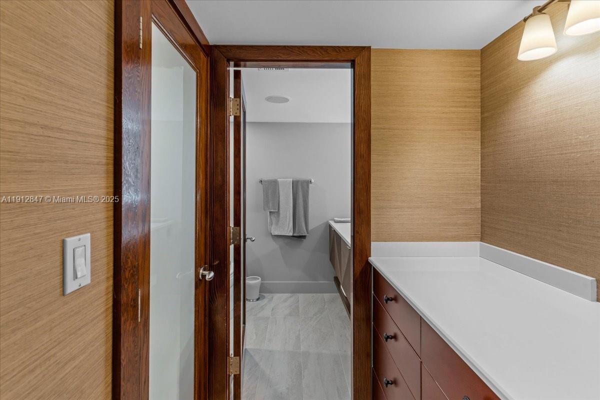 1627 Brickell Ave #1401, Miami FL 33129