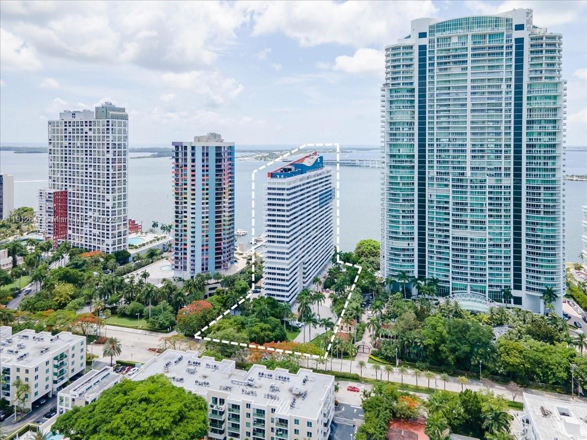 1627 Brickell Ave #1401, Miami FL 33129