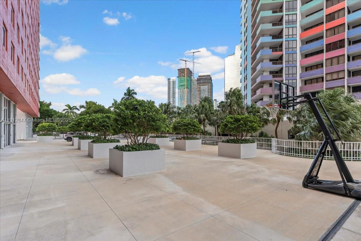 1627 Brickell Ave #1401, Miami FL 33129