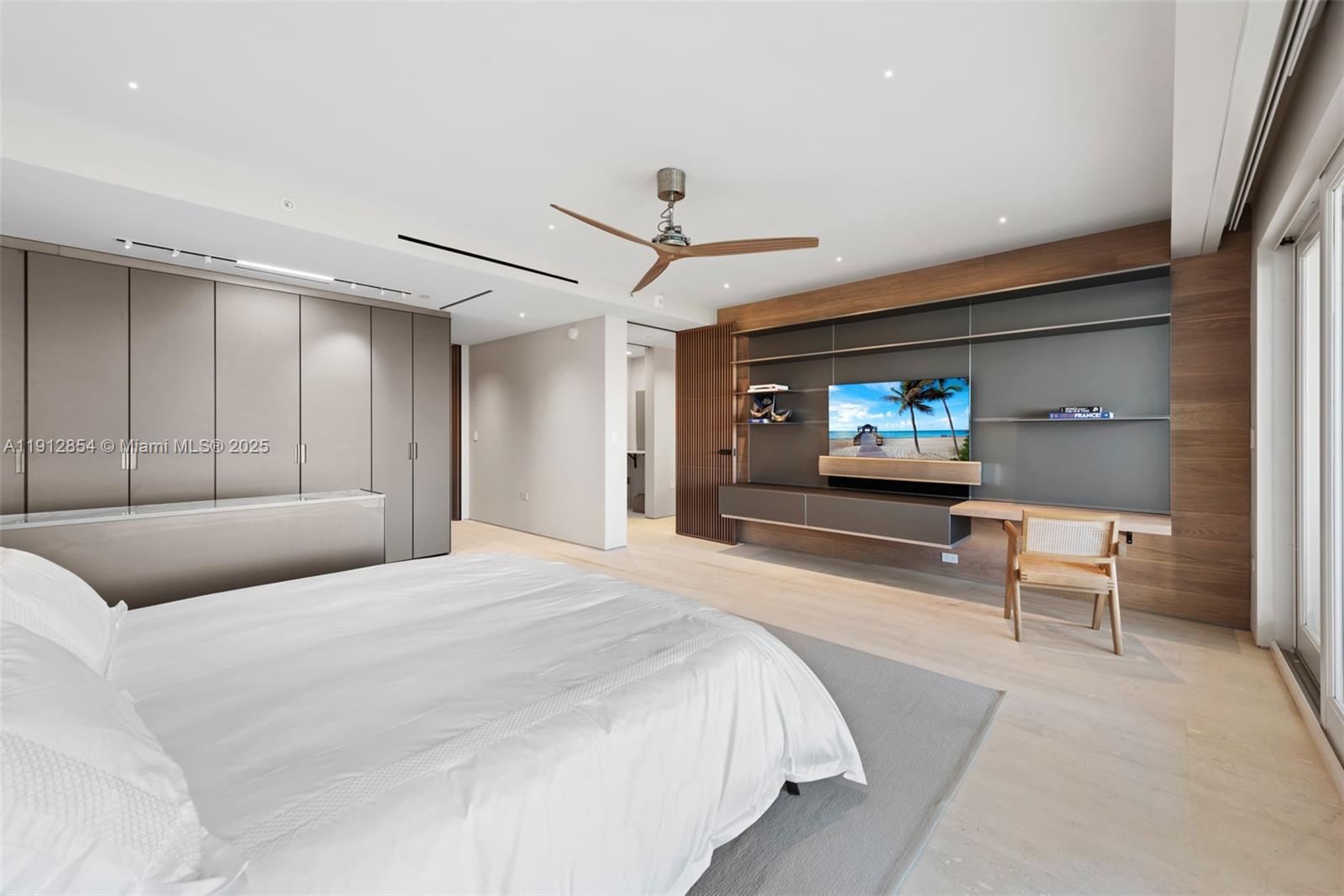 4922 Fisher Island Dr #4922, Miami Beach FL 33109