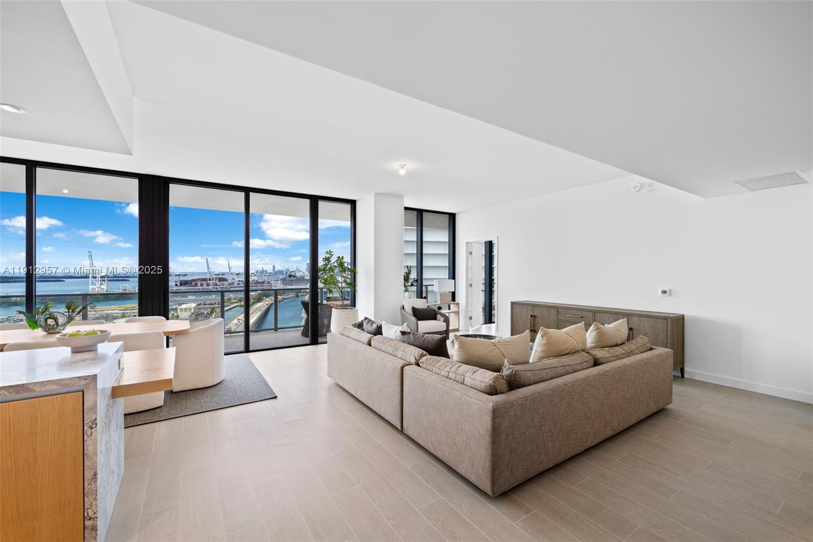 500 Alton Rd #2303, Miami Beach FL 33139