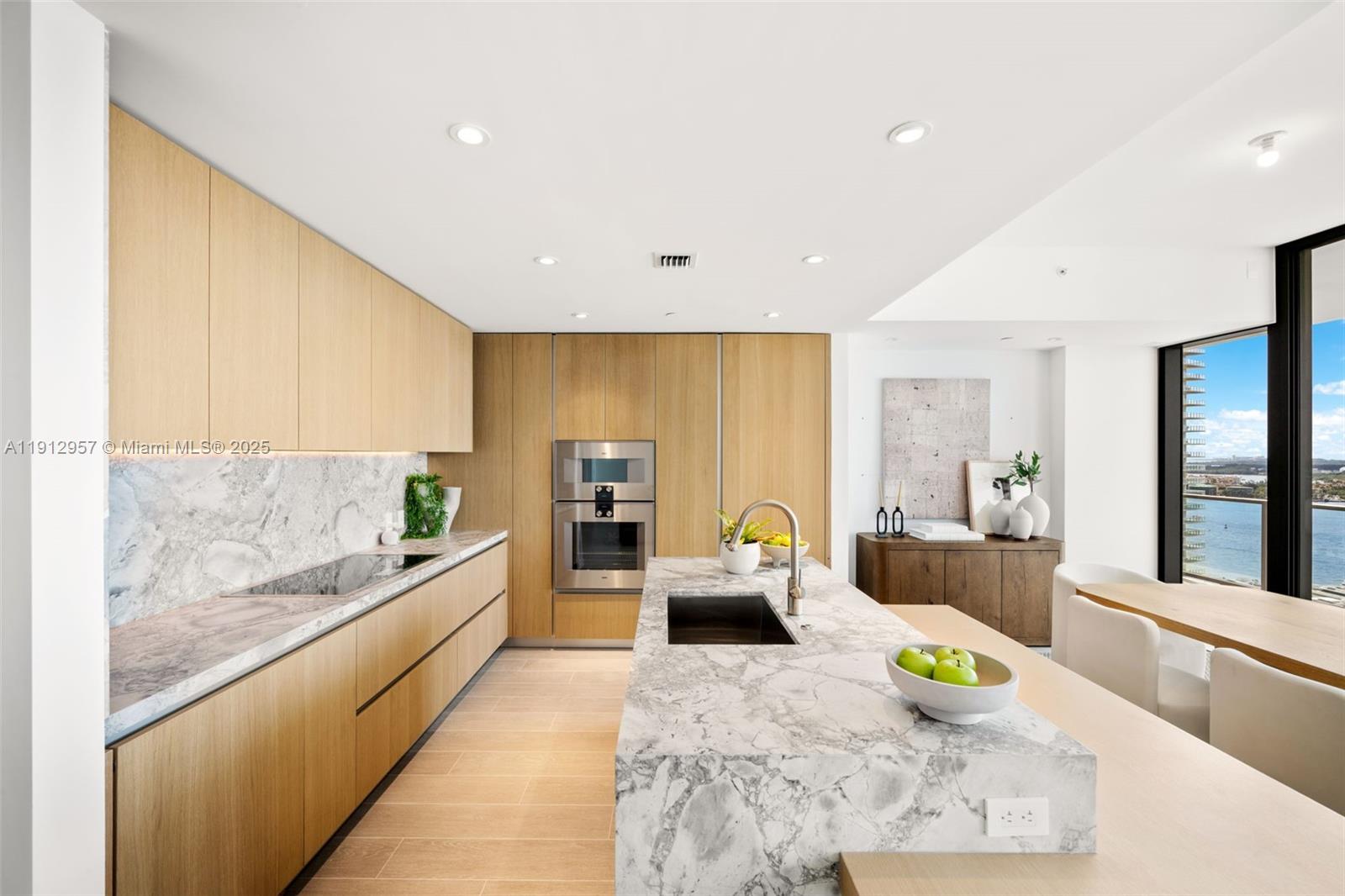 500 Alton Rd #2303, Miami Beach FL 33139
