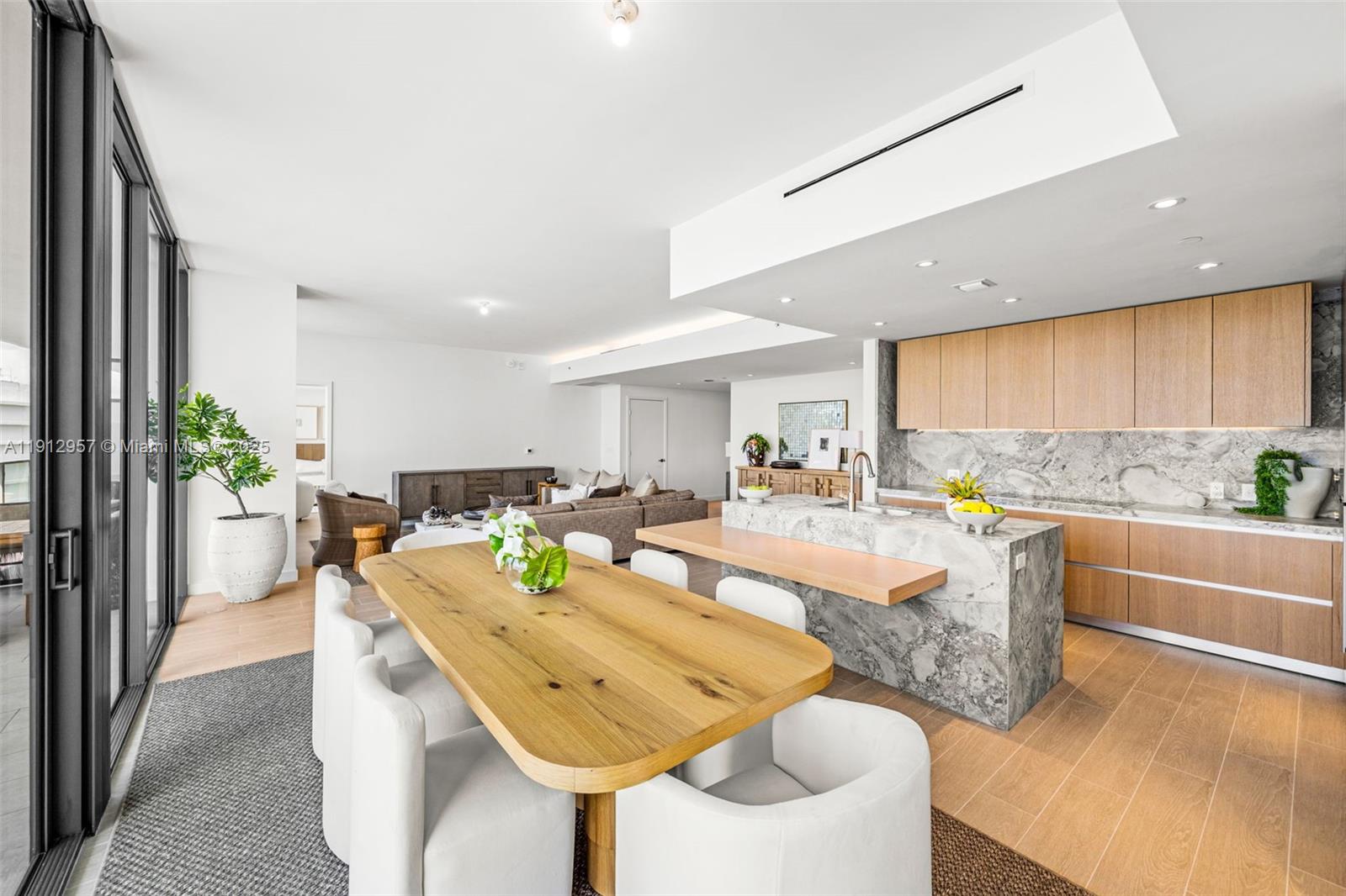 500 Alton Rd #2303, Miami Beach FL 33139