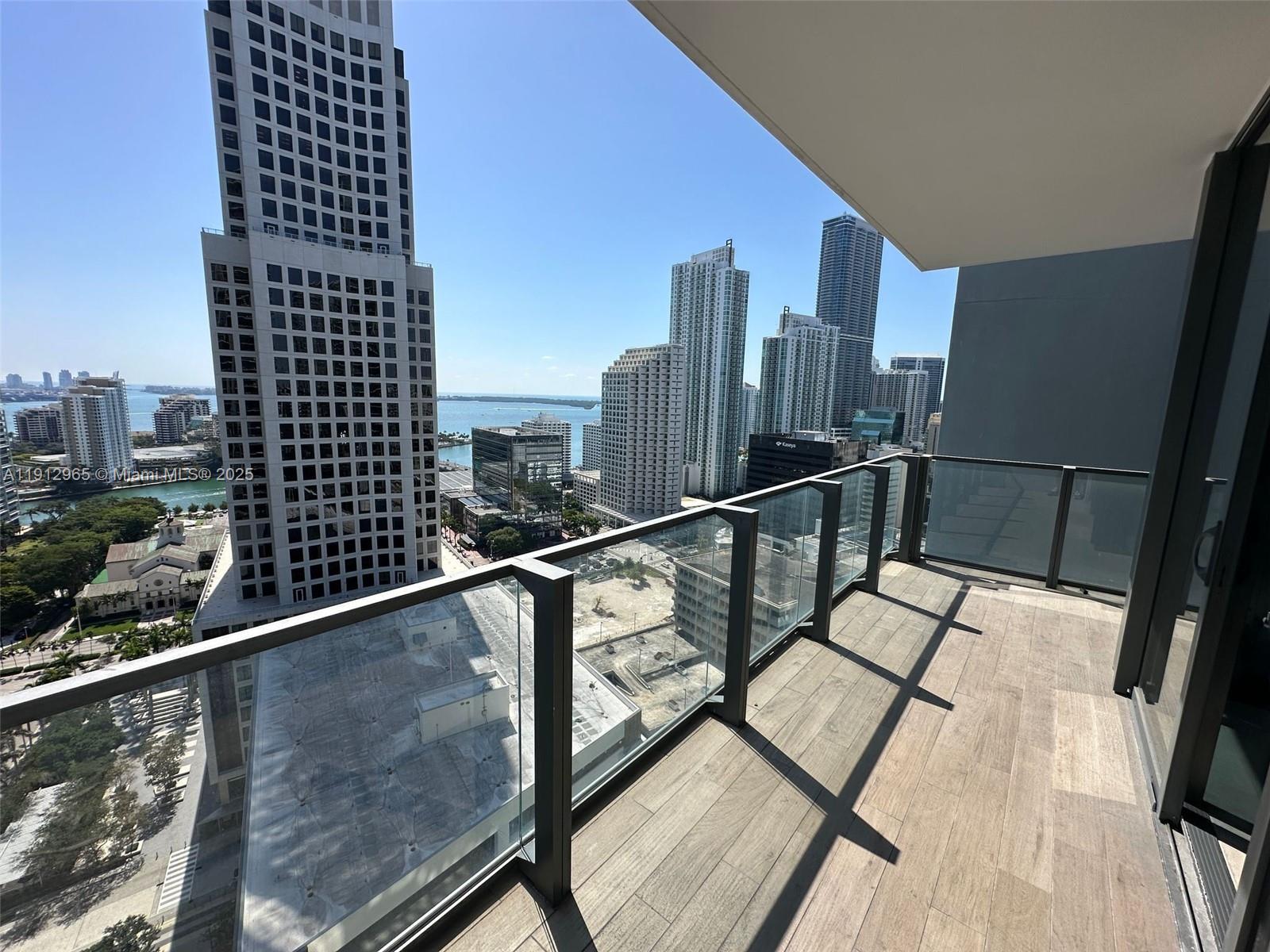 68 SE 6th St #2205, Miami FL 33131