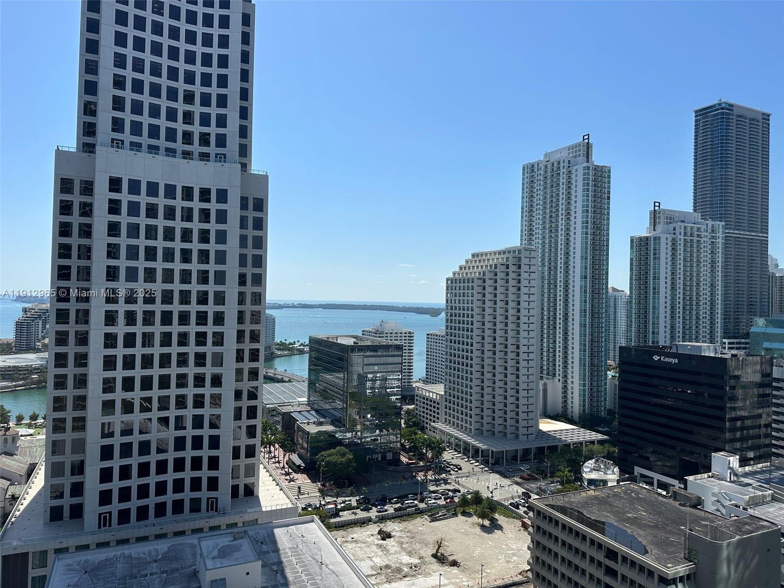 68 SE 6th St #2205, Miami FL 33131