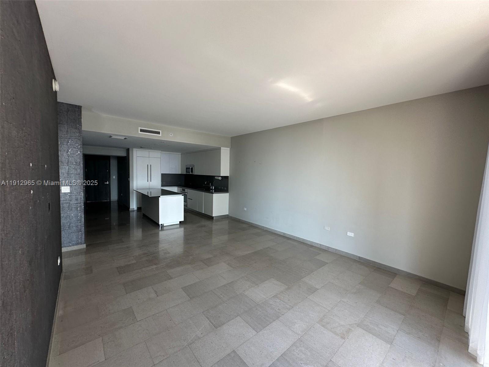 68 SE 6th St #2205, Miami FL 33131