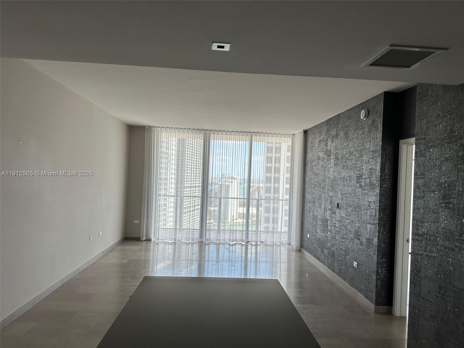 68 SE 6th St #2205, Miami FL 33131