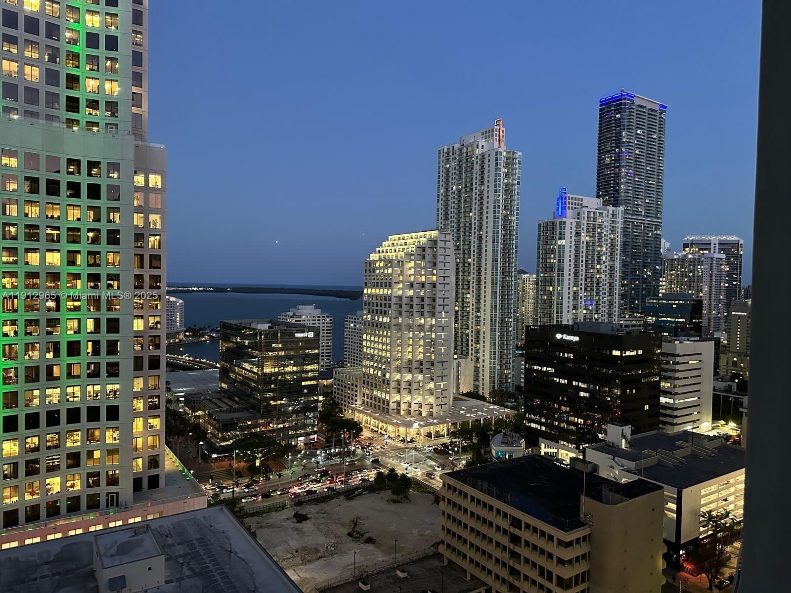 68 SE 6th St #2205, Miami FL 33131