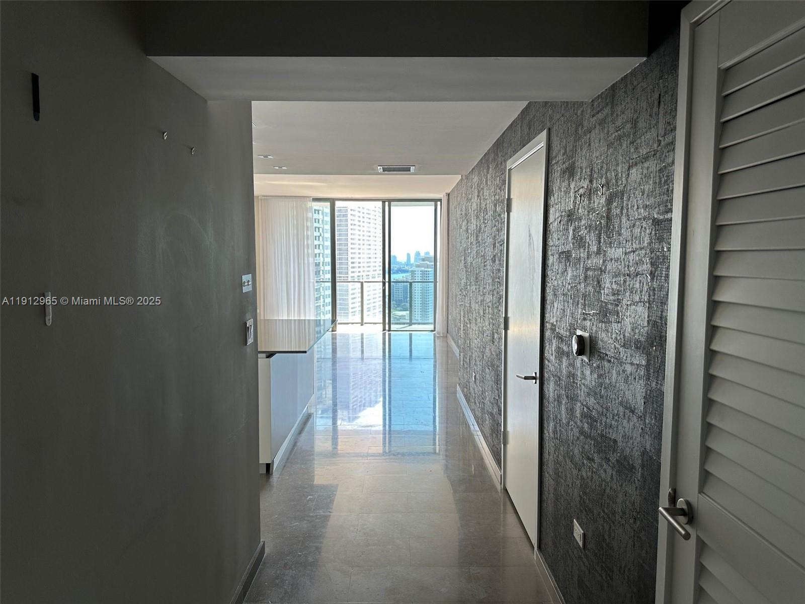 68 SE 6th St #2205, Miami FL 33131