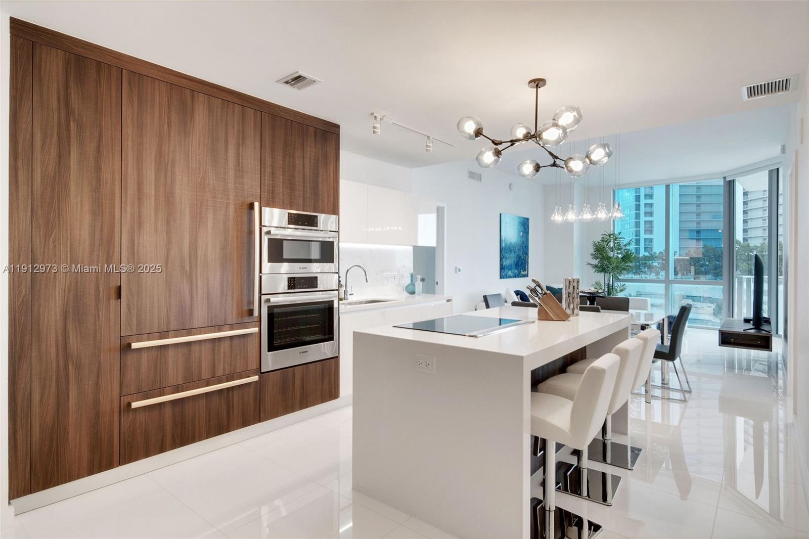851 NE 1st Ave #1107, Miami FL 33132