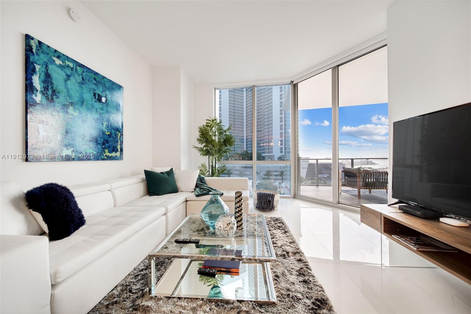 851 NE 1st Ave #1107, Miami FL 33132