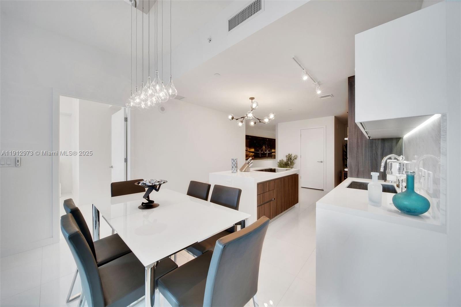 851 NE 1st Ave #1107, Miami FL 33132