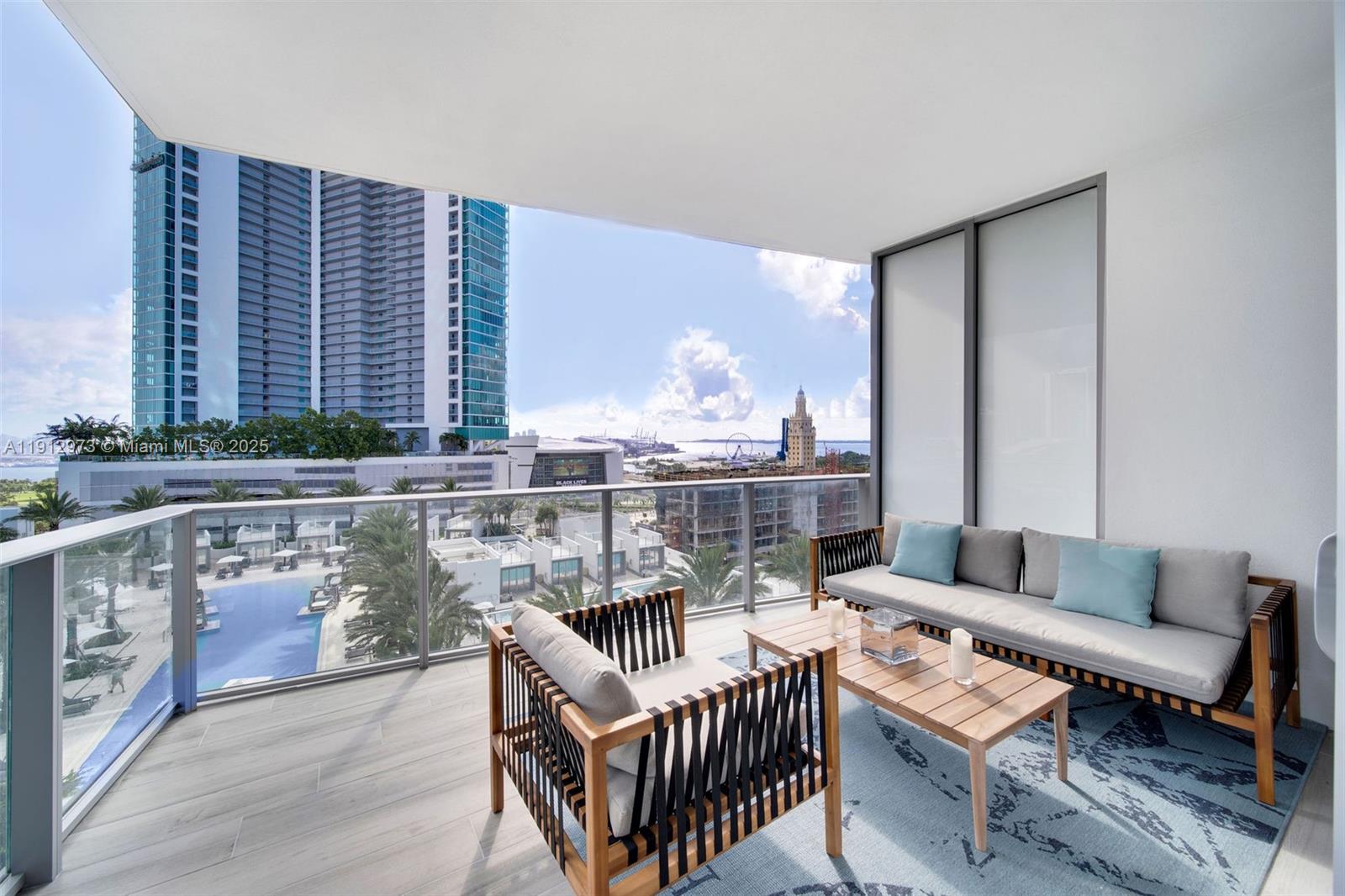 851 NE 1st Ave #1107, Miami FL 33132
