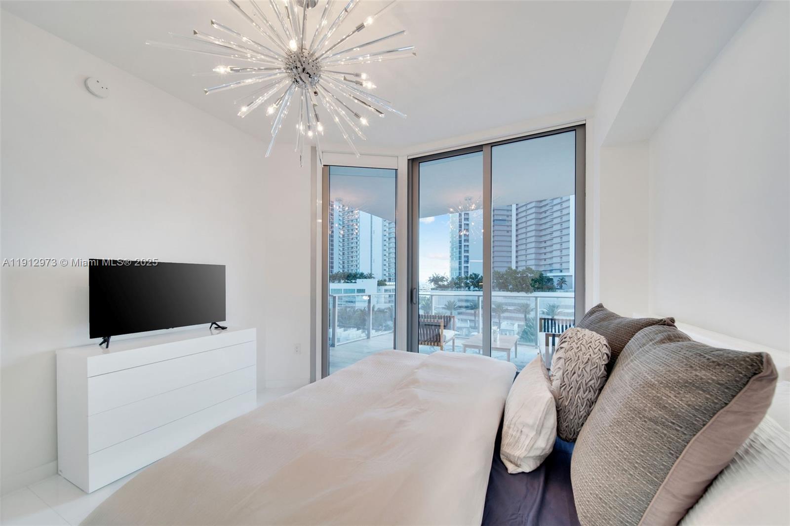 851 NE 1st Ave #1107, Miami FL 33132