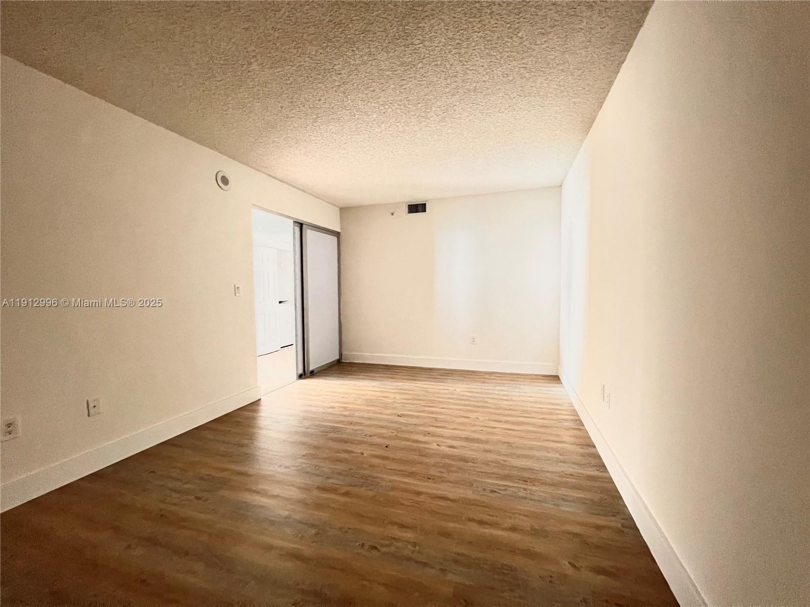 1155 BRICKELL BAY DR #510, Miami FL 33131