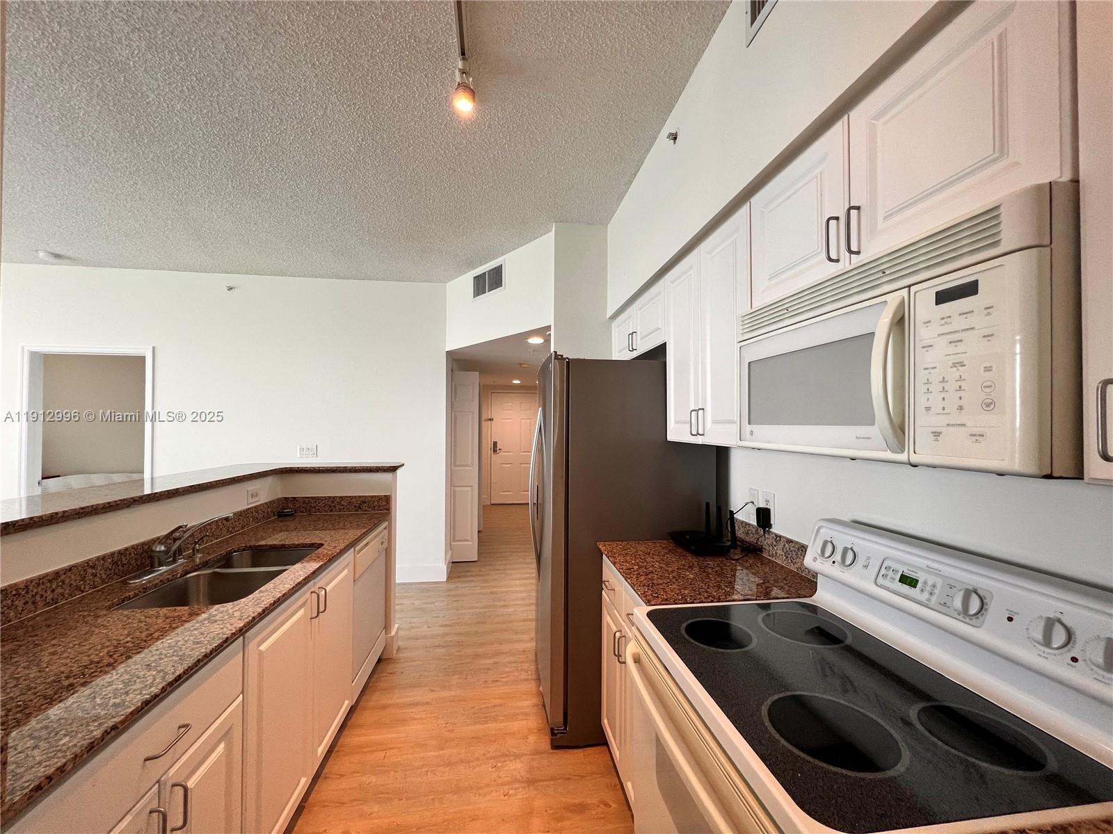 1155 BRICKELL BAY DR #510, Miami FL 33131