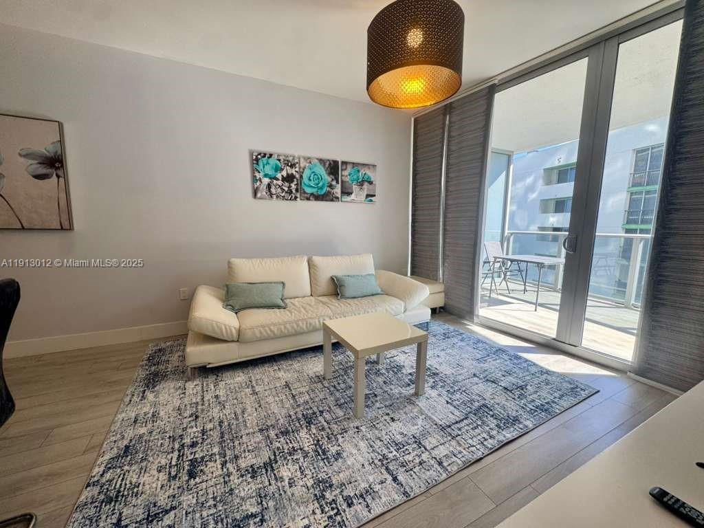 488 NE 18th St #3208, Miami FL 33132