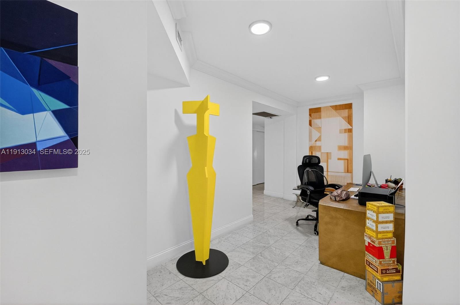 181 Crandon Blvd #106, Key Biscayne FL 33149