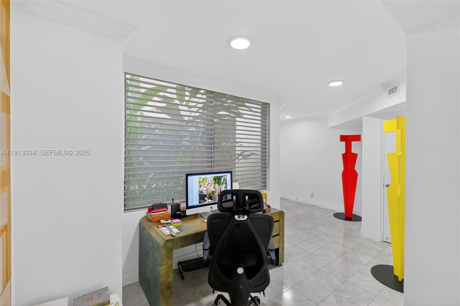 181 Crandon Blvd #106, Key Biscayne FL 33149