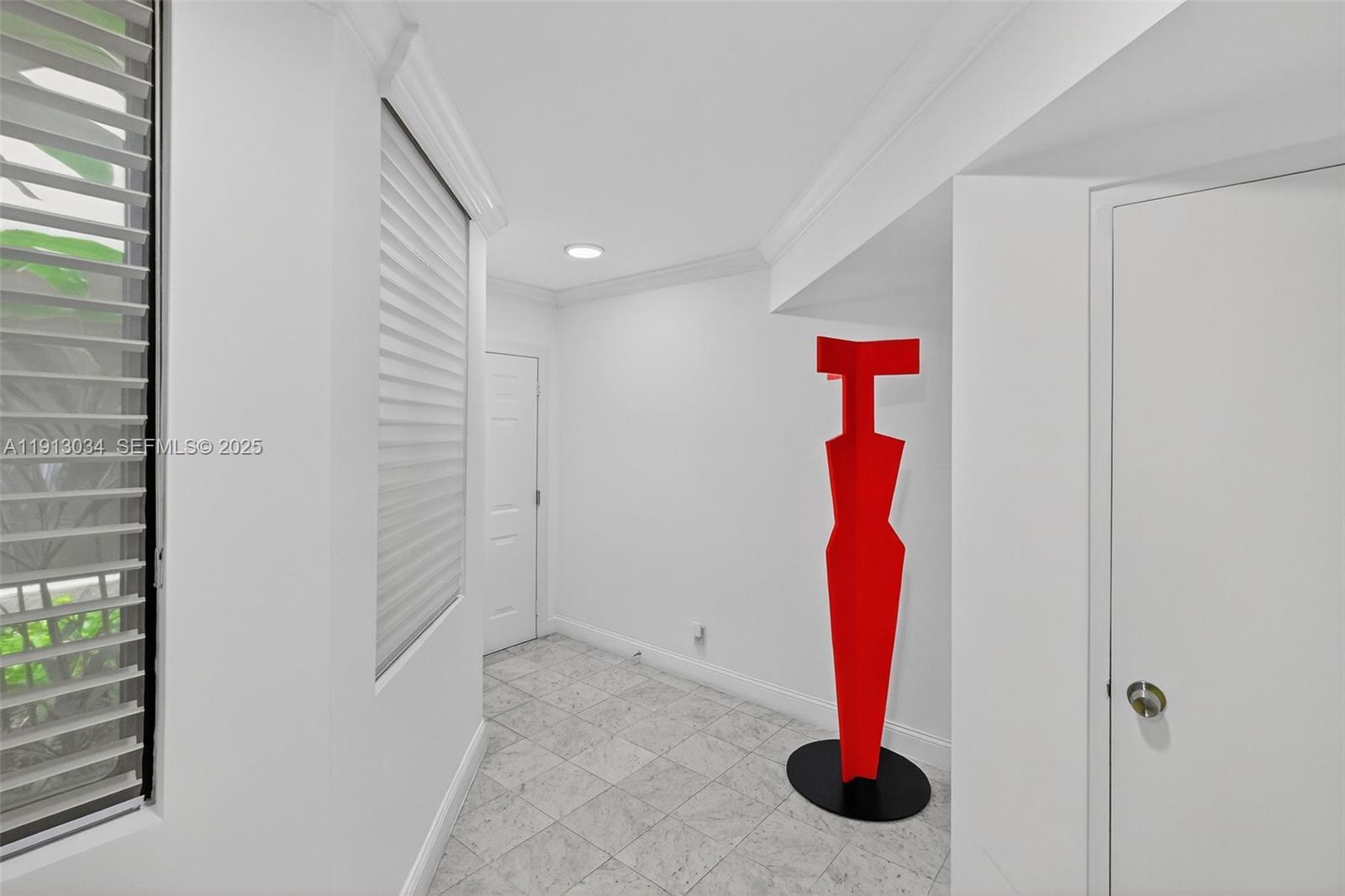 181 Crandon Blvd #106, Key Biscayne FL 33149