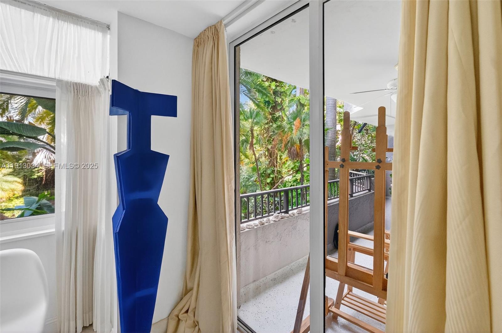 181 Crandon Blvd #106, Key Biscayne FL 33149