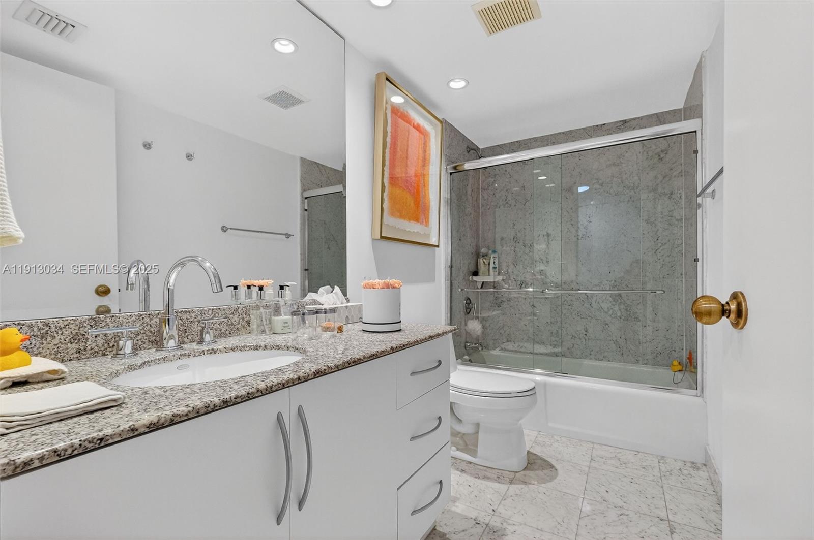 181 Crandon Blvd #106, Key Biscayne FL 33149