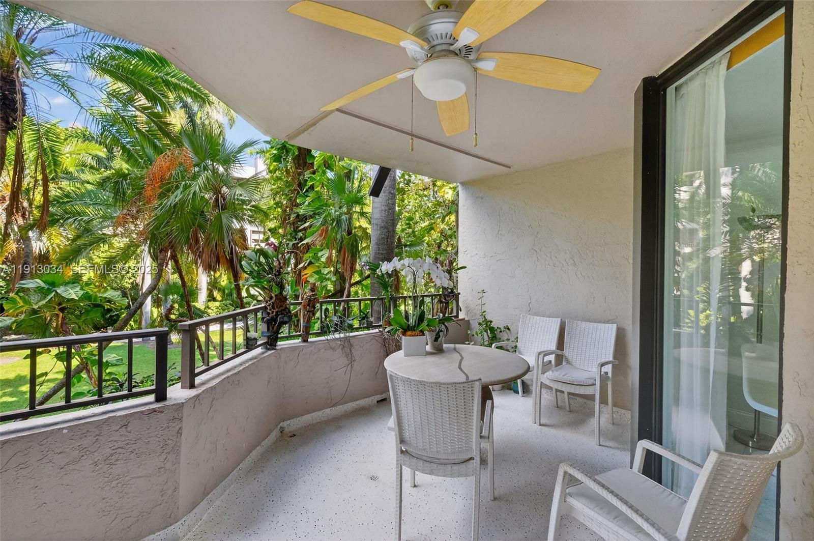 181 Crandon Blvd #106, Key Biscayne FL 33149