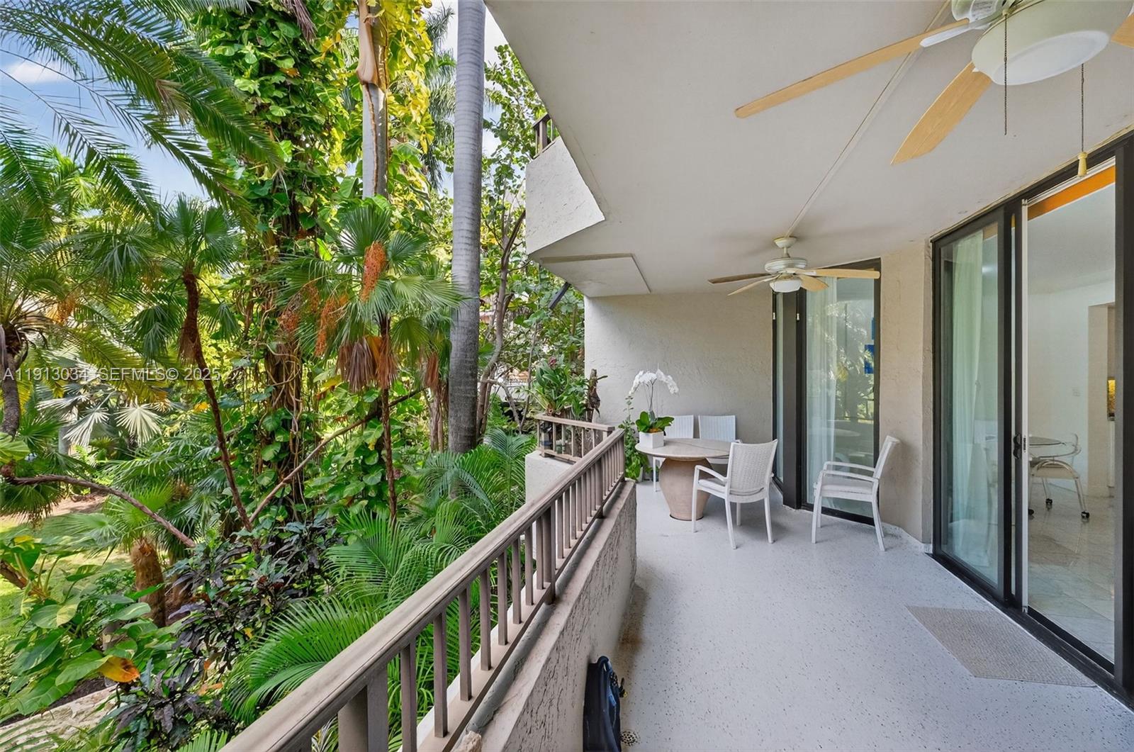181 Crandon Blvd #106, Key Biscayne FL 33149