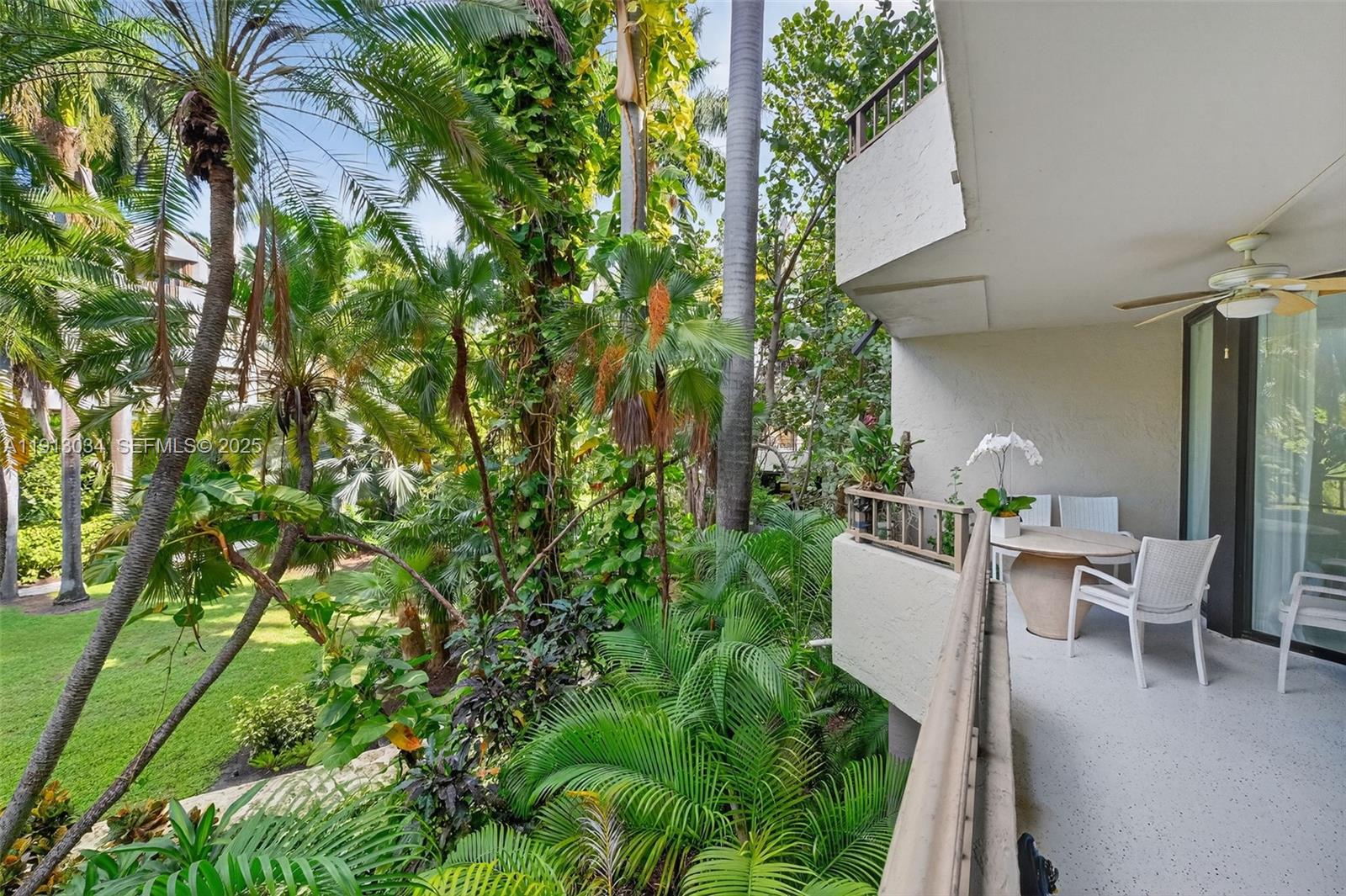 181 Crandon Blvd #106, Key Biscayne FL 33149