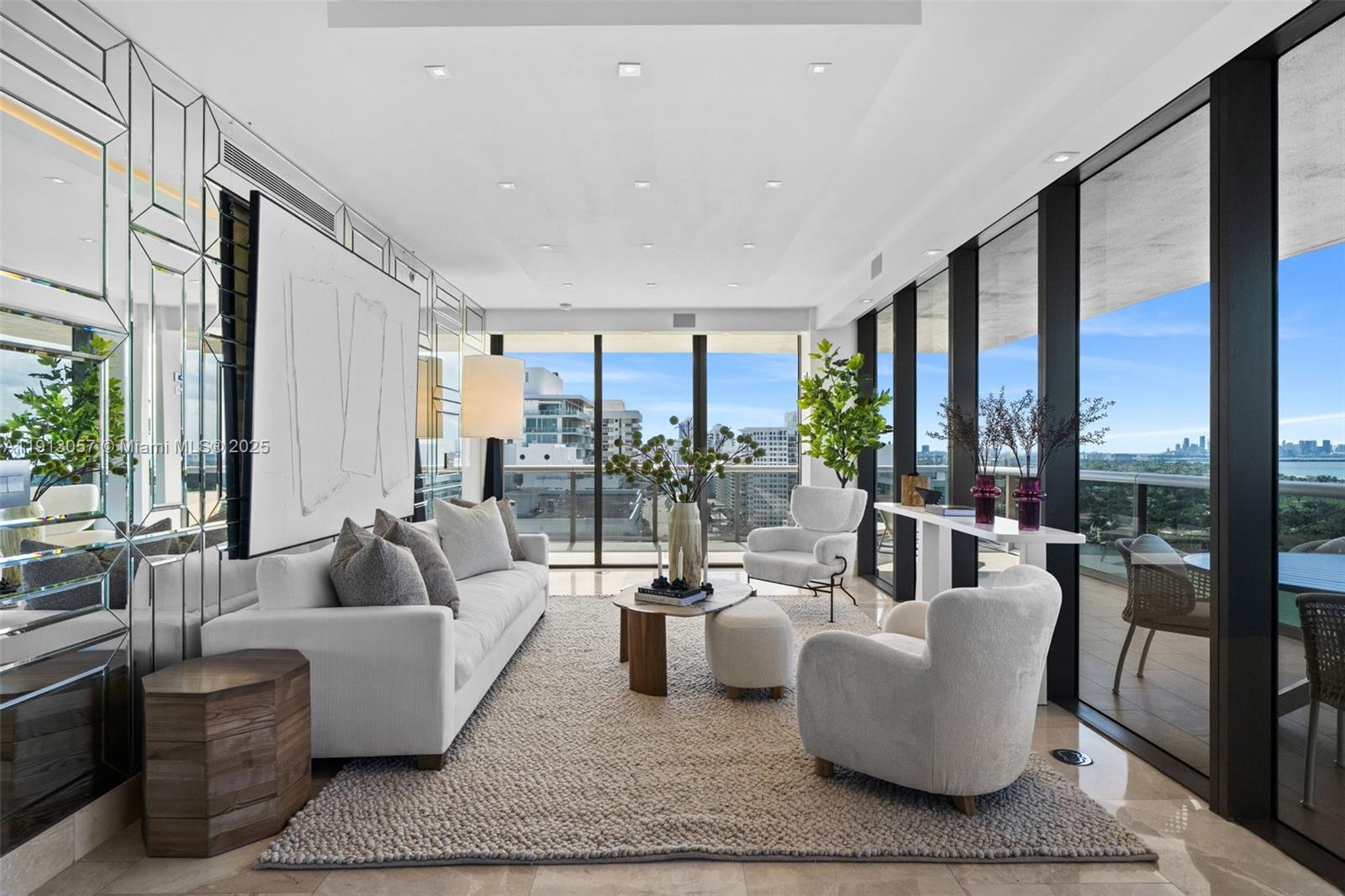 5875 Collins Ave #1908, Miami Beach FL 33140