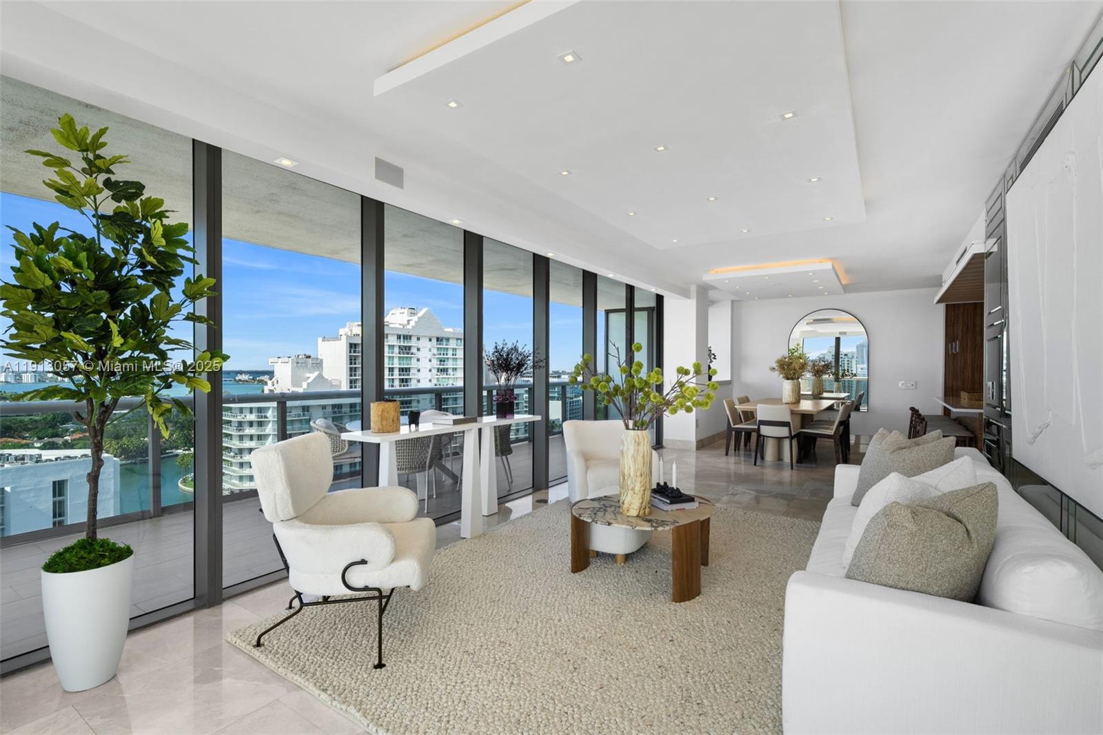 5875 Collins Ave #1908, Miami Beach FL 33140