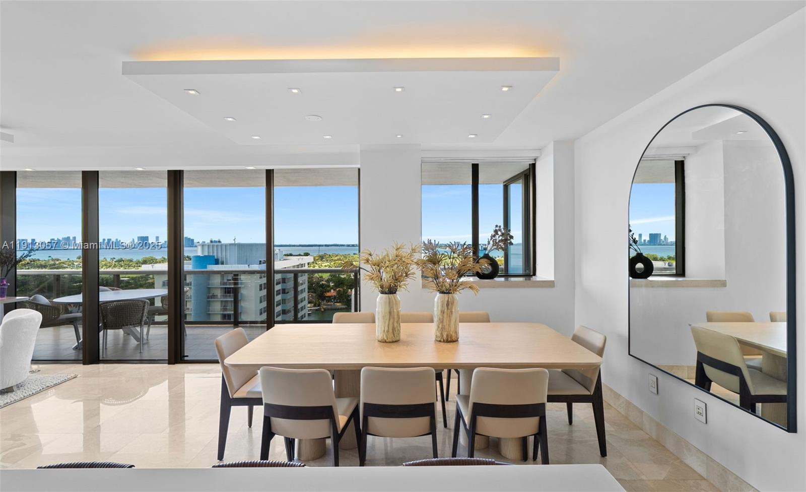 5875 Collins Ave #1908, Miami Beach FL 33140
