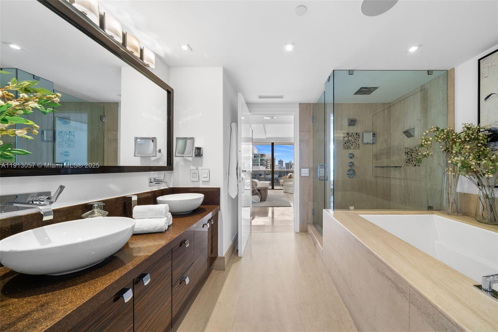5875 Collins Ave #1908, Miami Beach FL 33140