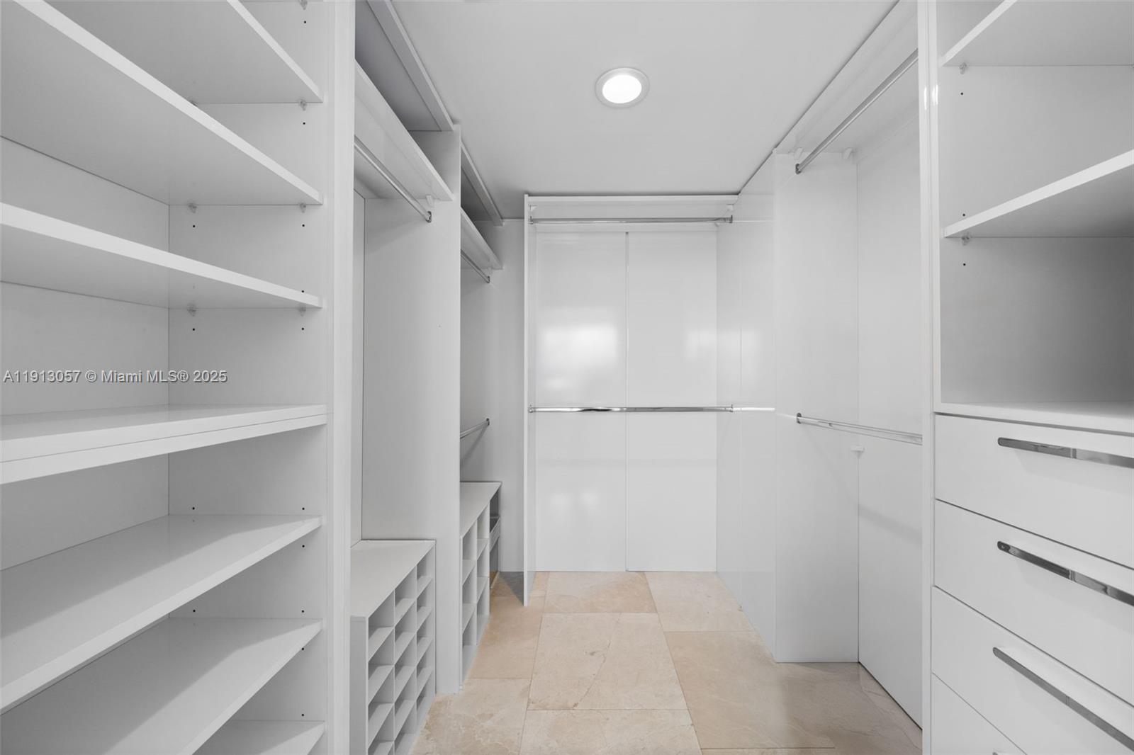 5875 Collins Ave #1908, Miami Beach FL 33140
