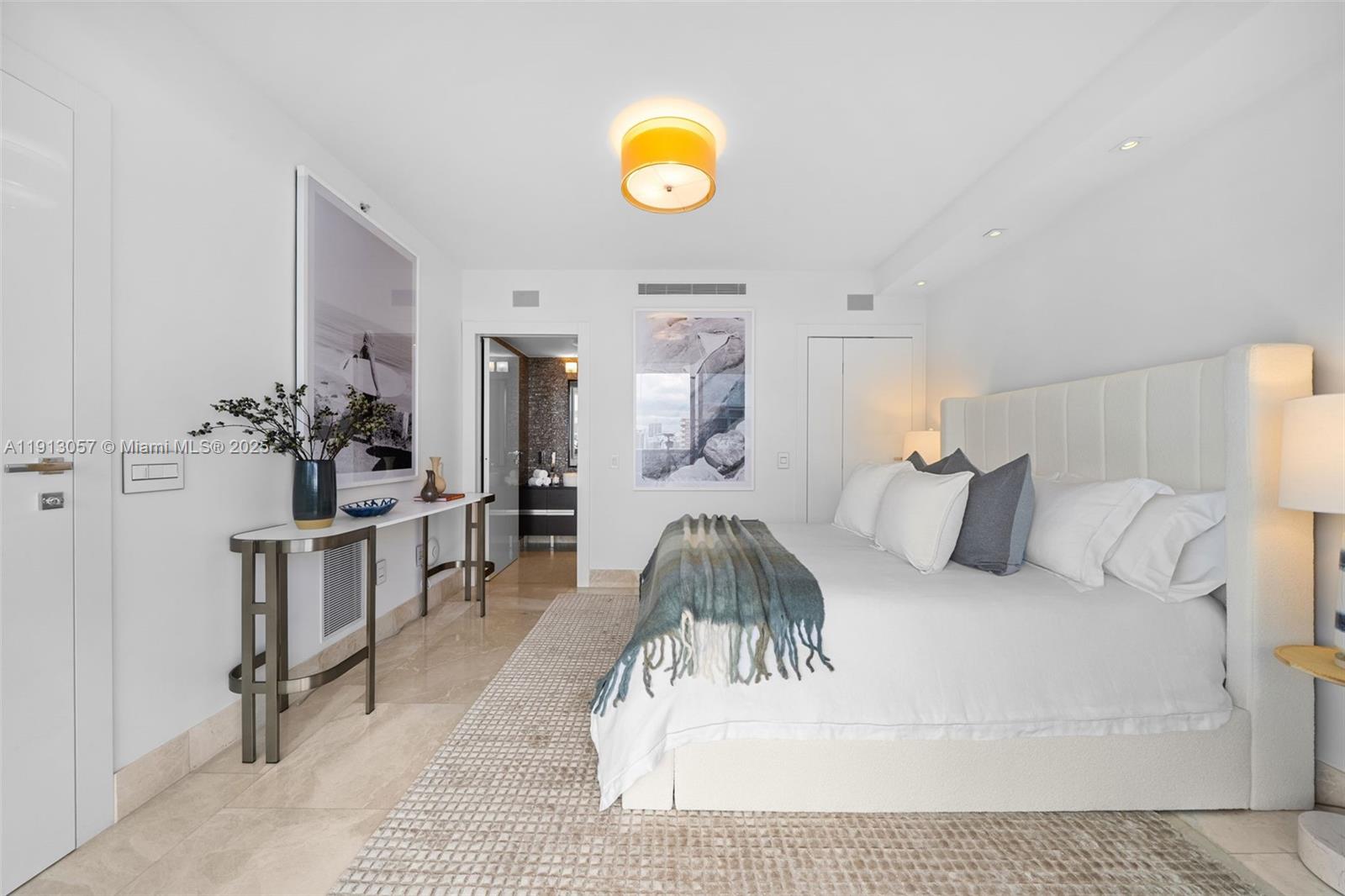 5875 Collins Ave #1908, Miami Beach FL 33140
