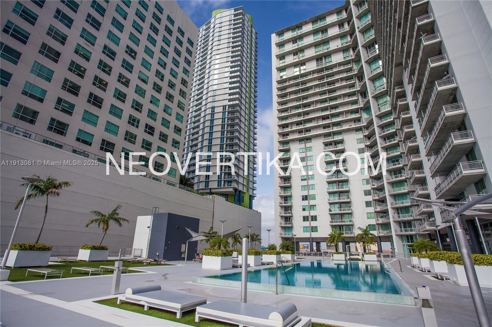 690 SW 1st Ct #PHI20, Miami FL 33130