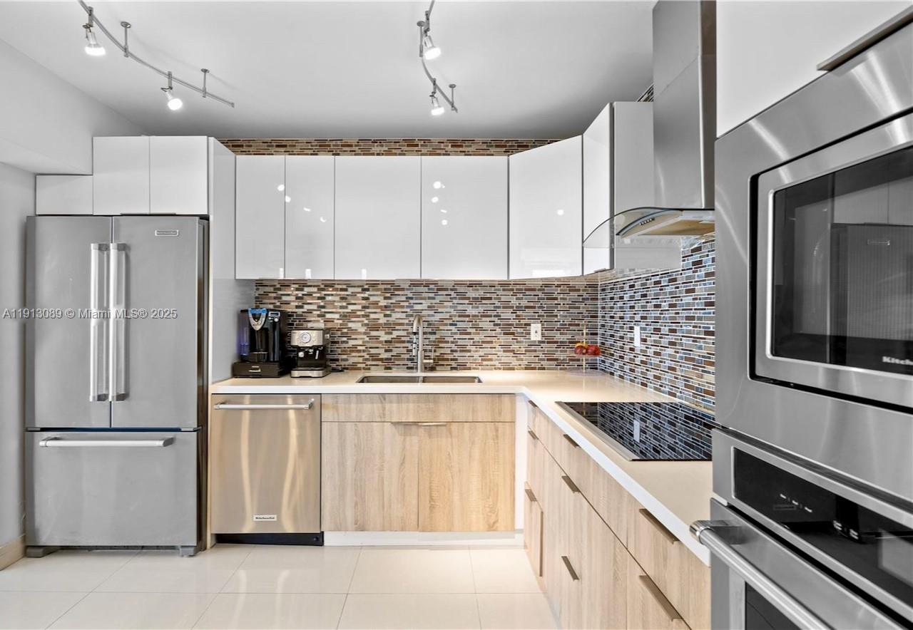900 Bay Dr #624-622-620, Miami Beach FL 33141