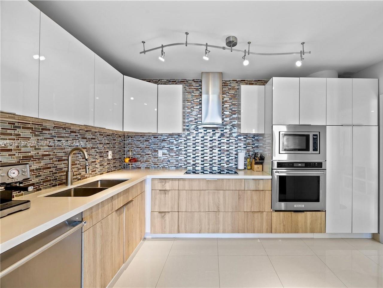 900 Bay Dr #624-622-620, Miami Beach FL 33141