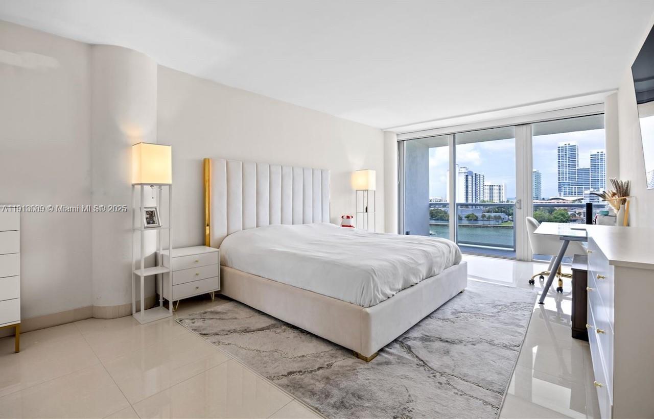 900 Bay Dr #624-622-620, Miami Beach FL 33141
