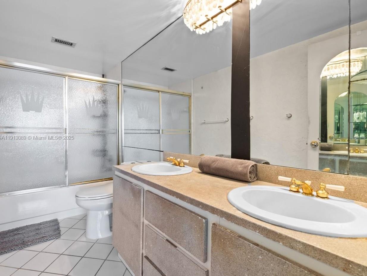 900 Bay Dr #624-622-620, Miami Beach FL 33141