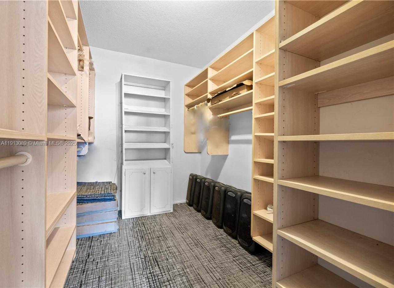 900 Bay Dr #624-622-620, Miami Beach FL 33141