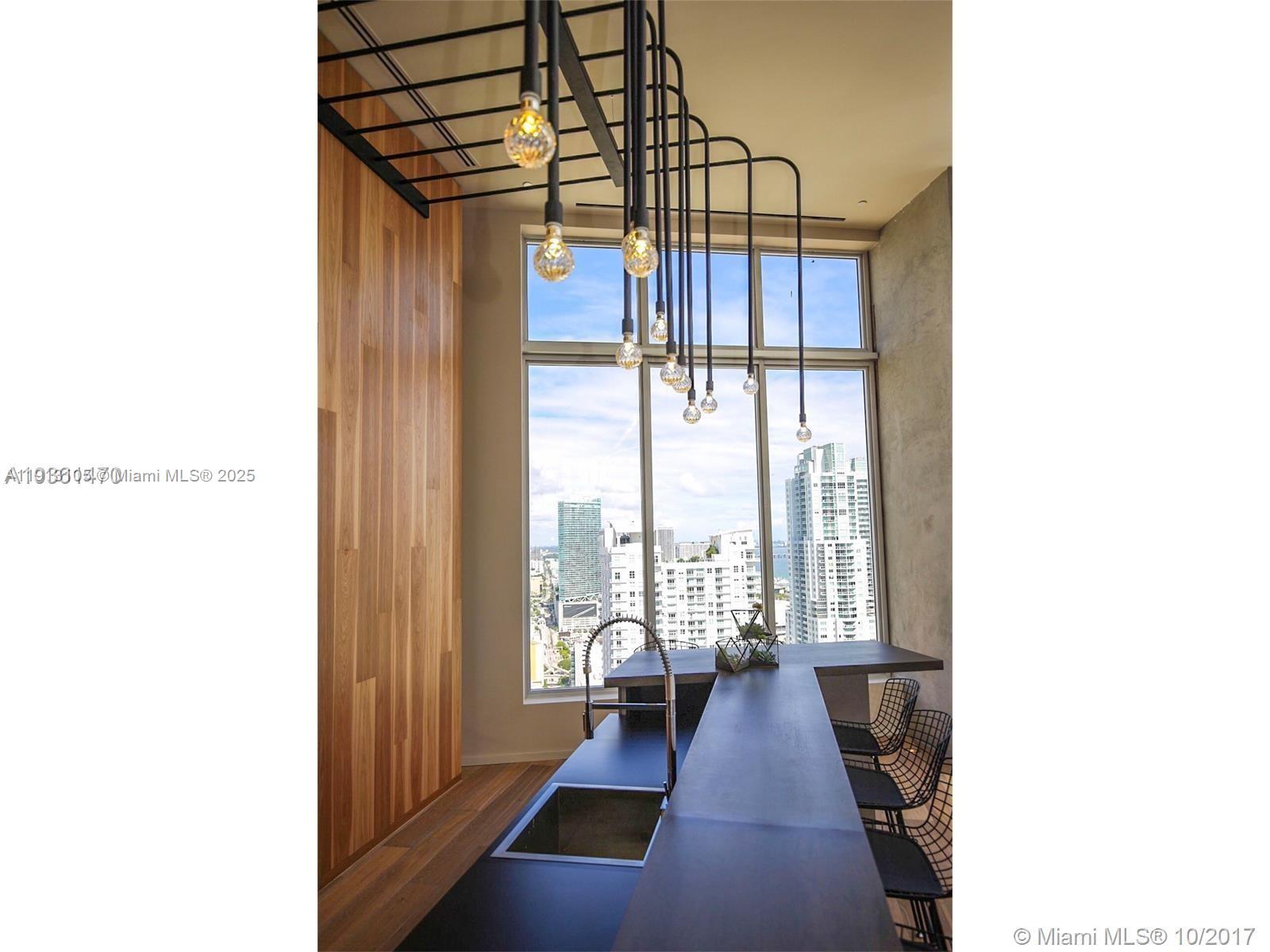 151 SE 1st St #1611, Miami FL 33131