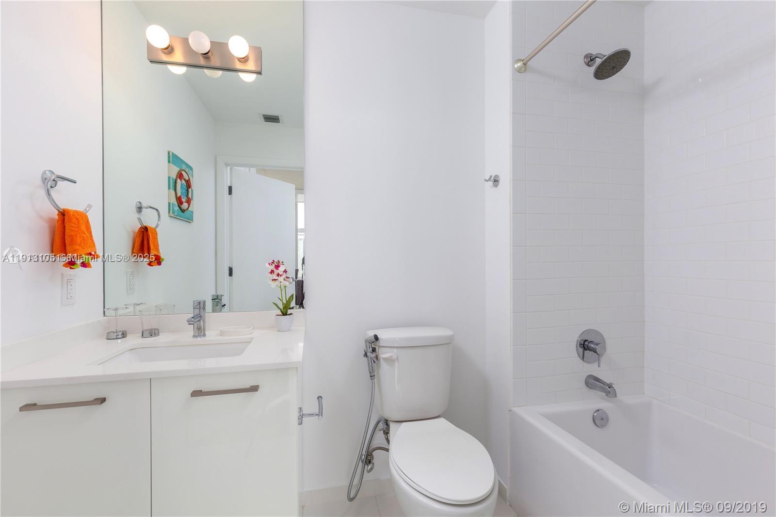 151 SE 1st St #1611, Miami FL 33131