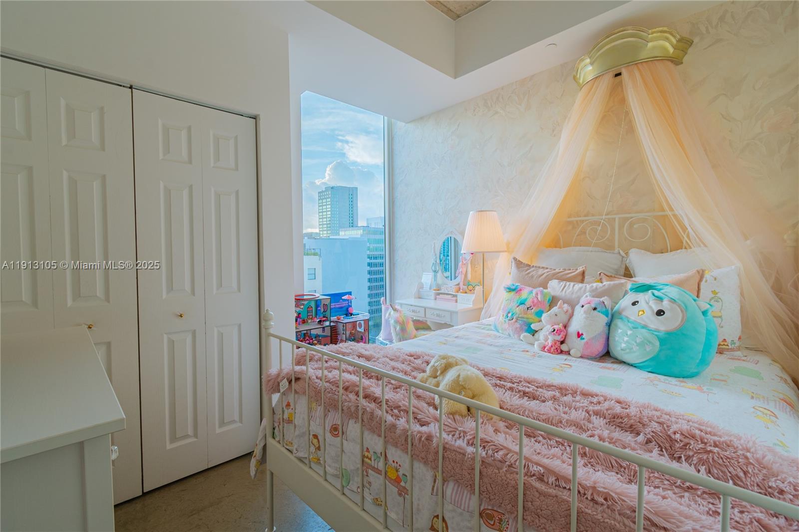 151 SE 1st St #1611, Miami FL 33131